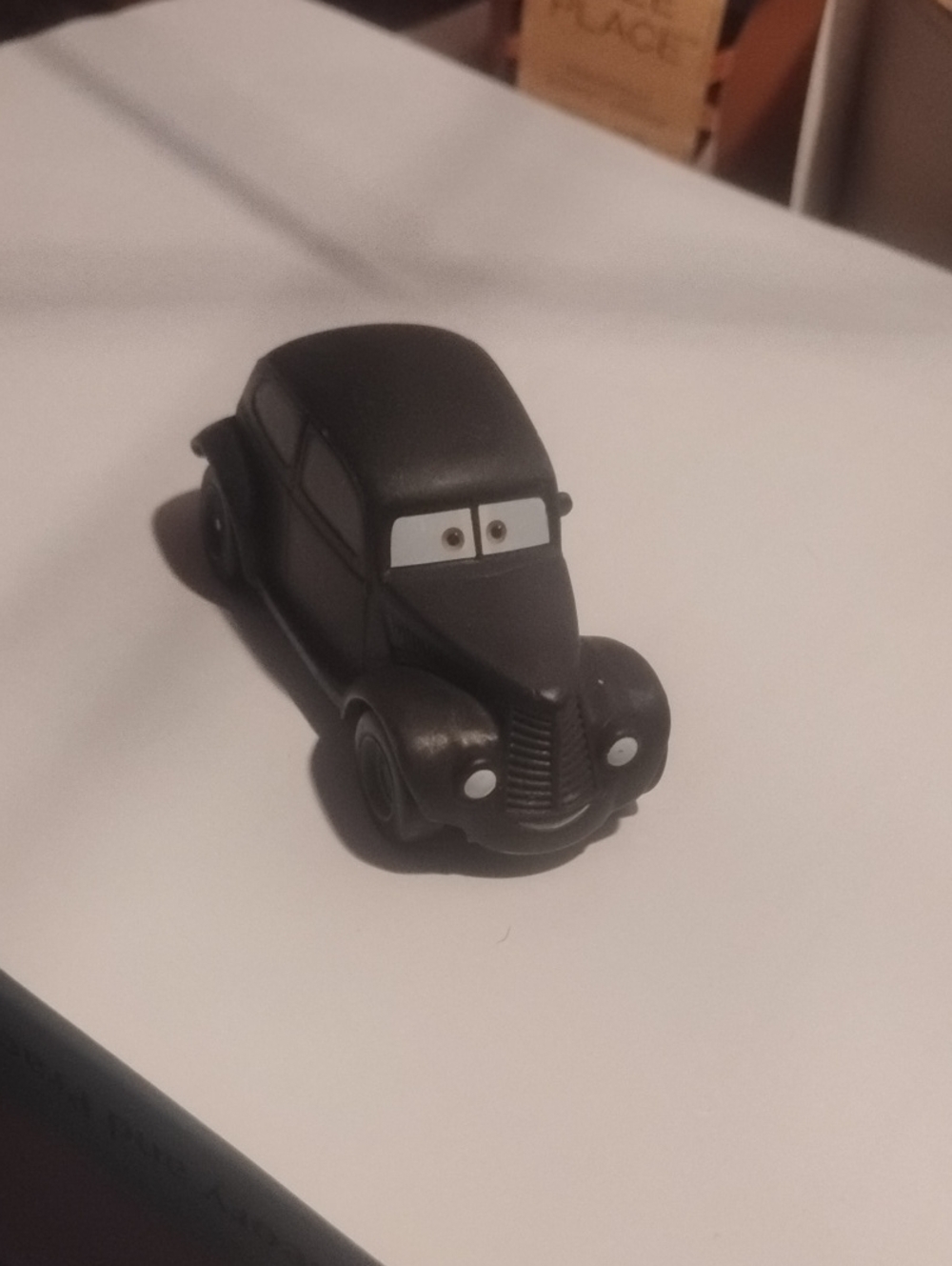 Pixar Cars Diana Gearado Color Changer Vehicle